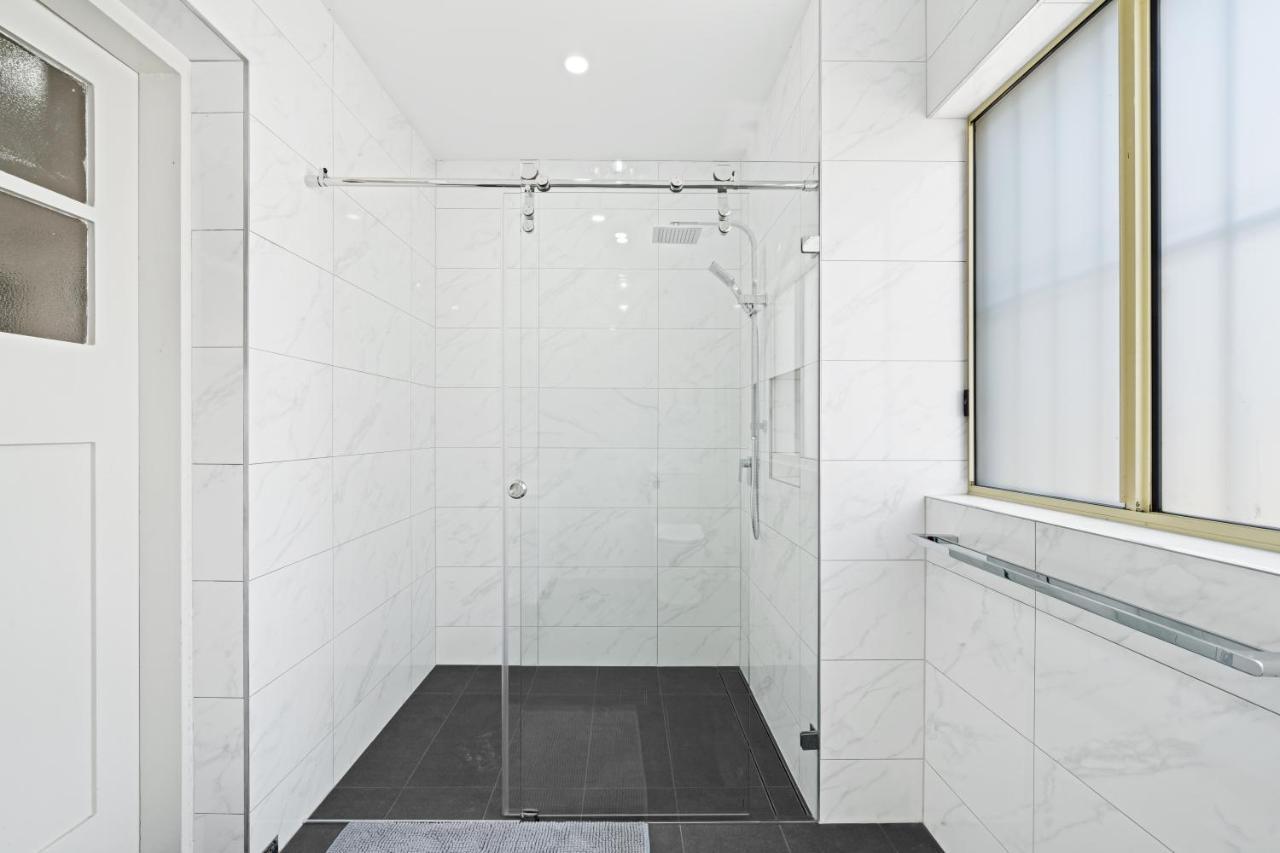 Burwood New 2 Bedroom 2 Bath Apt Free Parking سيدني المظهر الخارجي الصورة